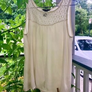 Blouse with crotchet neck detail